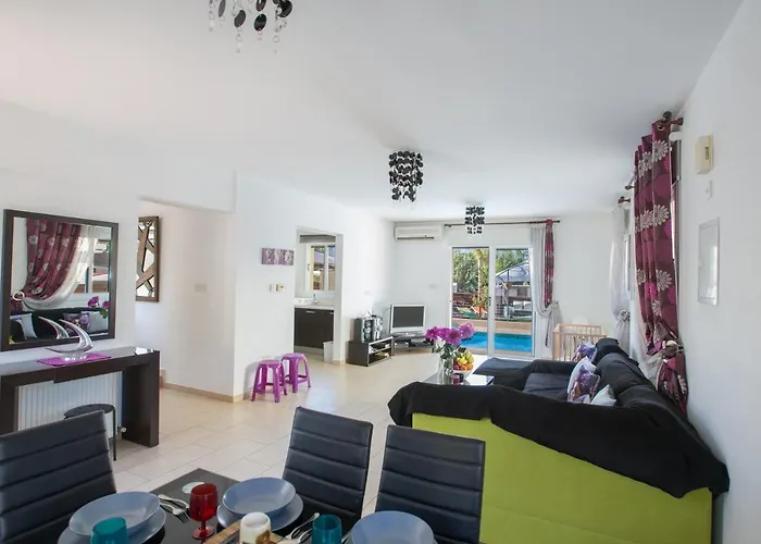 Villa Antonia Protaras